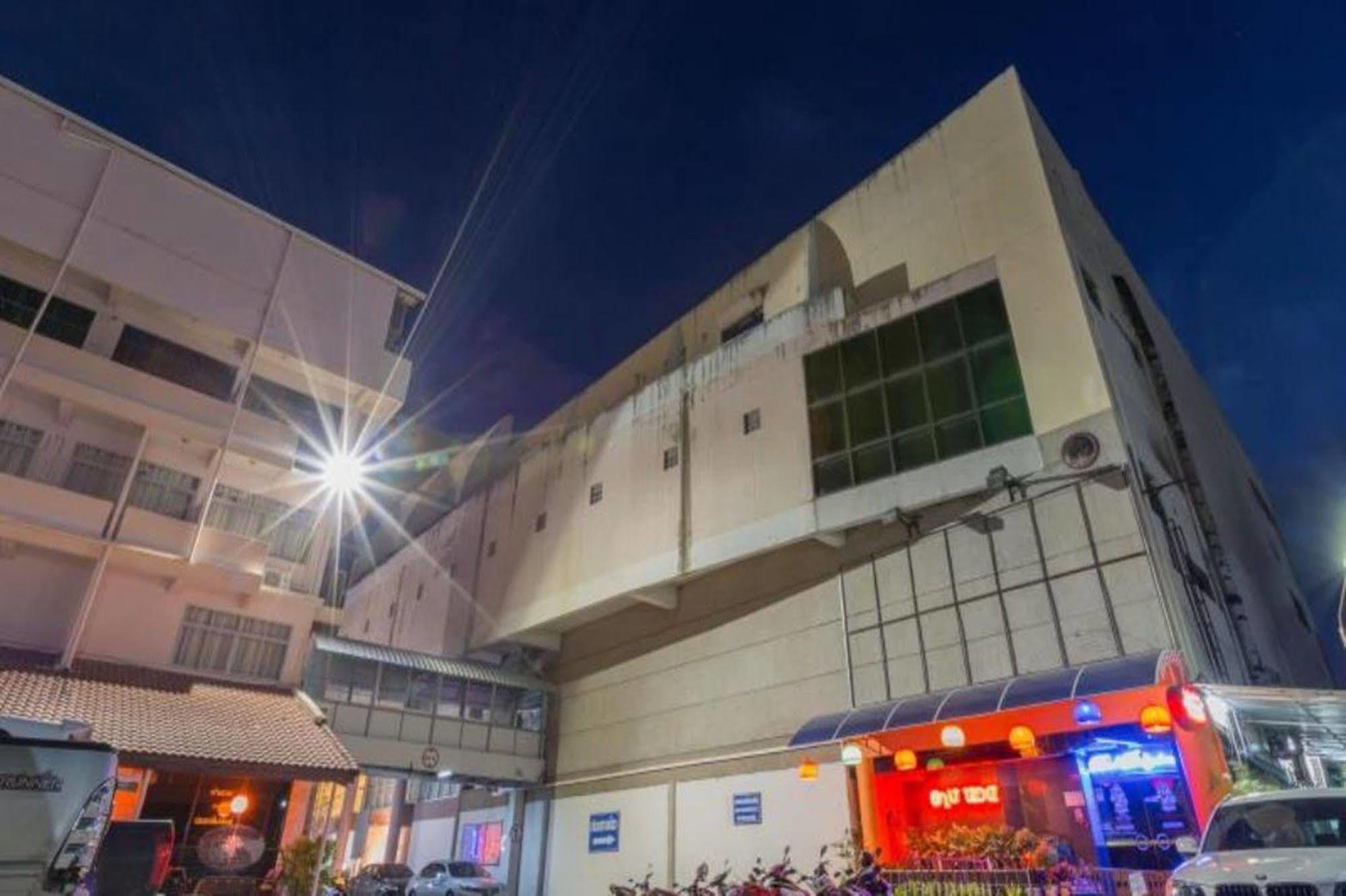 Korat Hotel - Sha Plus Nakhonratcsaszima Kültér fotó