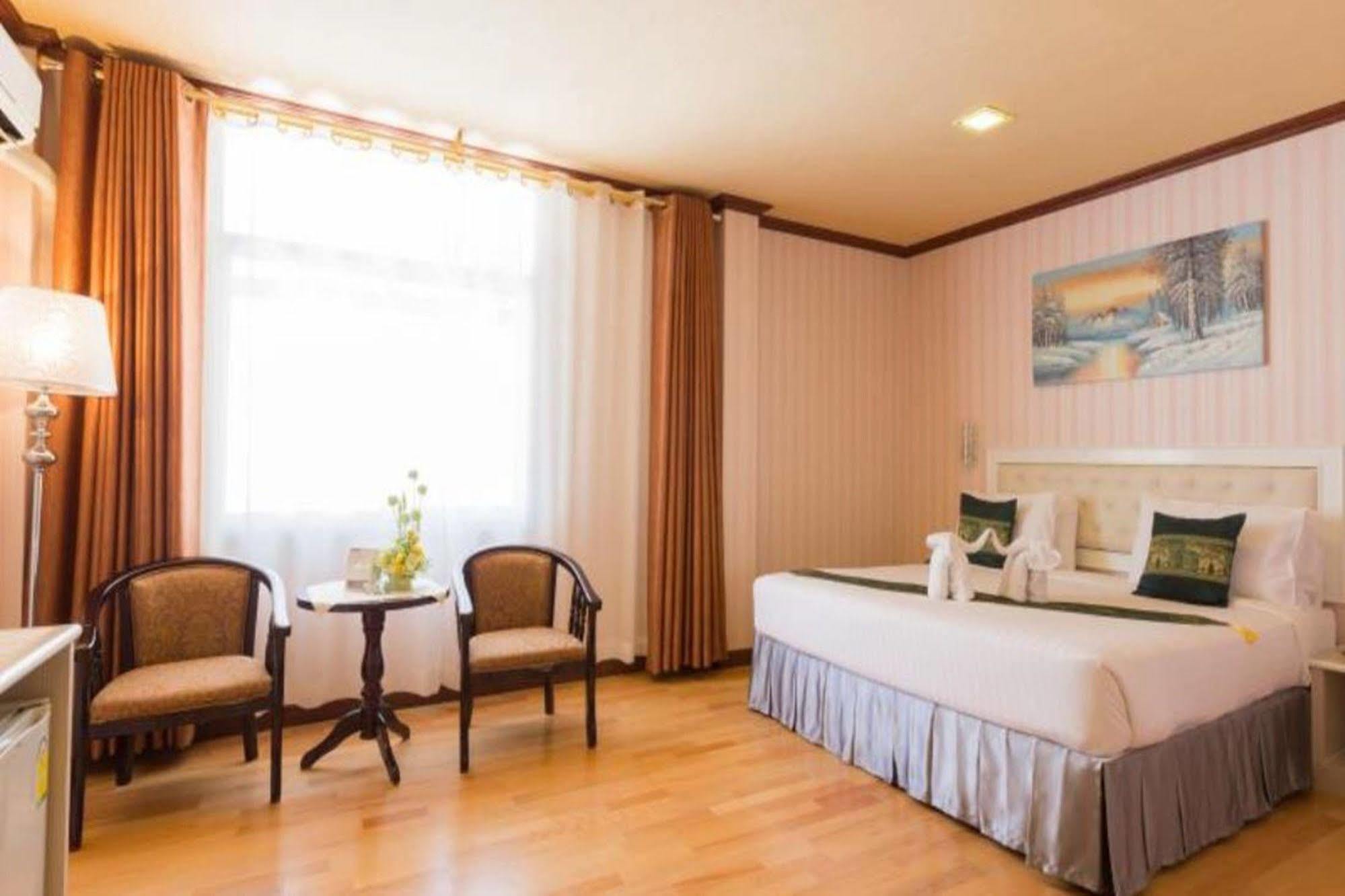 Korat Hotel - Sha Plus Nakhonratcsaszima Kültér fotó