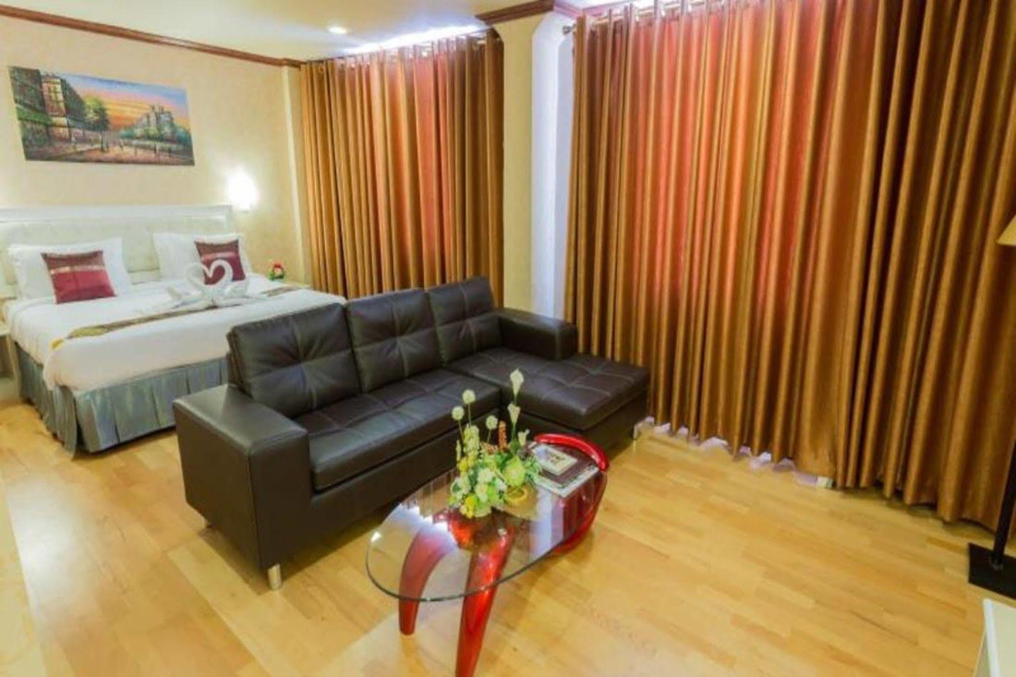 Korat Hotel - Sha Plus Nakhonratcsaszima Kültér fotó