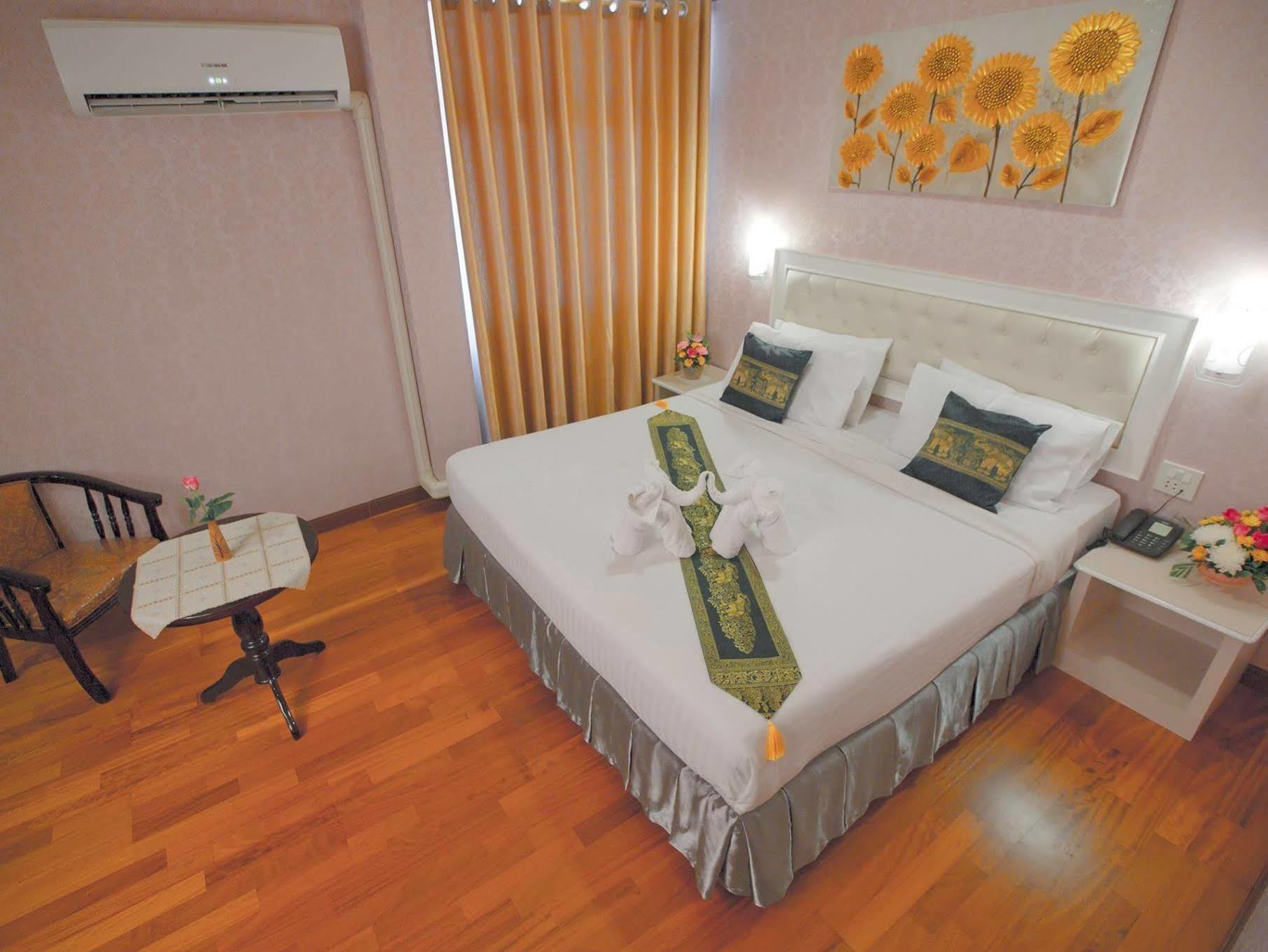 Korat Hotel - Sha Plus Nakhonratcsaszima Kültér fotó